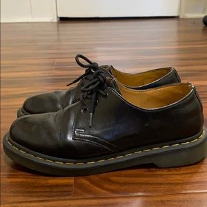 1461 black dr martens